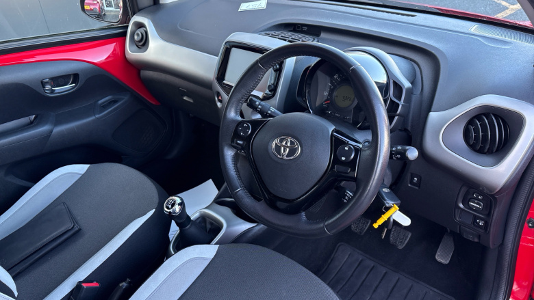 Toyota Aygo 1.0 VVT-i X-Play 5dr Petrol Hatchback